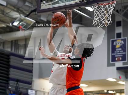Thumbnail 2 in Lawrence North vs Gary West Side (Sneakers for Santa Shootout) photogallery.