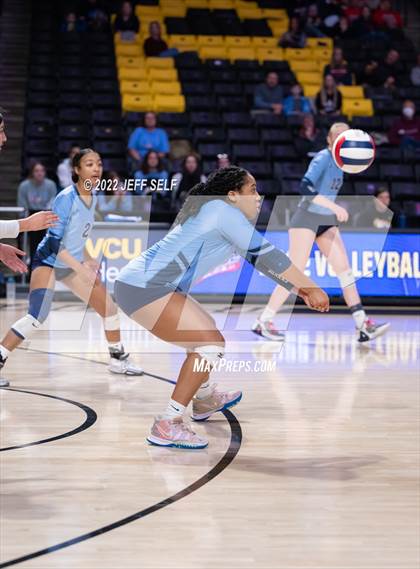 Thumbnail 3 in Charles J. Colgan vs. Alexandria City (VHSL Class 6 Final) photogallery.