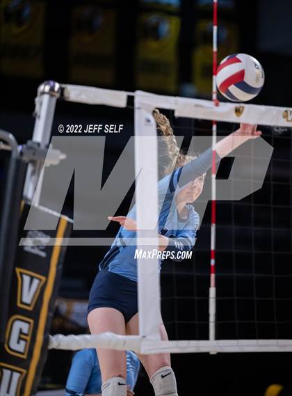 Thumbnail 2 in Charles J. Colgan vs. Alexandria City (VHSL Class 6 Final) photogallery.