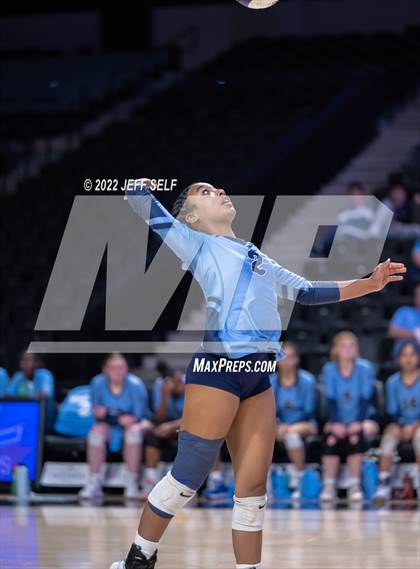 Thumbnail 3 in Charles J. Colgan vs. Alexandria City (VHSL Class 6 Final) photogallery.