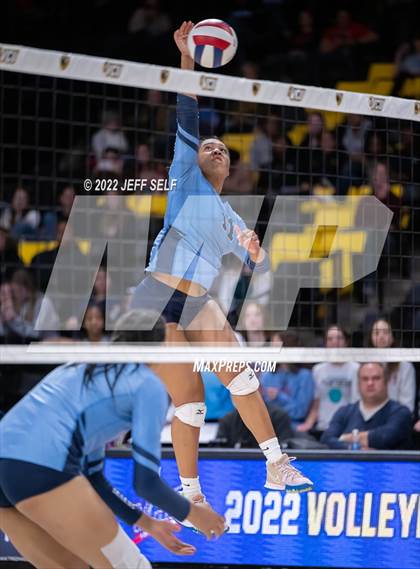 Thumbnail 1 in Charles J. Colgan vs. Alexandria City (VHSL Class 6 Final) photogallery.