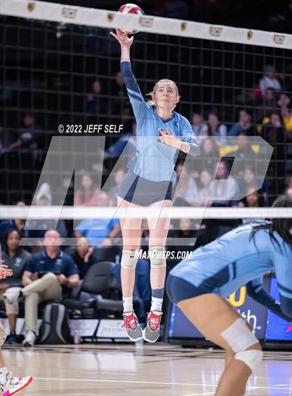 Thumbnail 3 in Charles J. Colgan vs. Alexandria City (VHSL Class 6 Final) photogallery.
