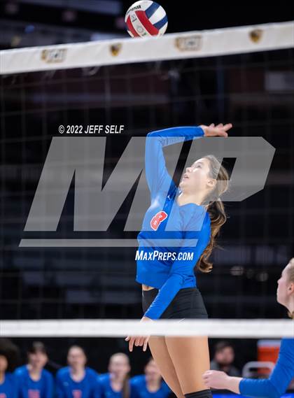 Thumbnail 2 in Charles J. Colgan vs. Alexandria City (VHSL Class 6 Final) photogallery.
