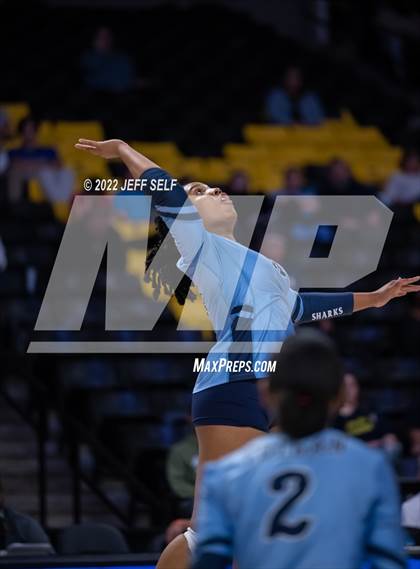 Thumbnail 2 in Charles J. Colgan vs. Alexandria City (VHSL Class 6 Final) photogallery.