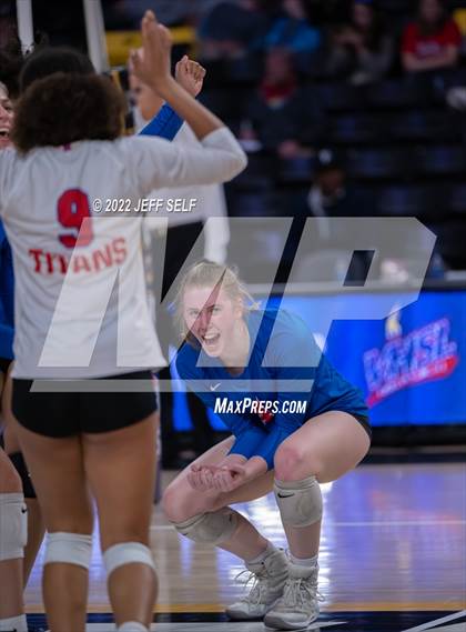 Thumbnail 3 in Charles J. Colgan vs. Alexandria City (VHSL Class 6 Final) photogallery.