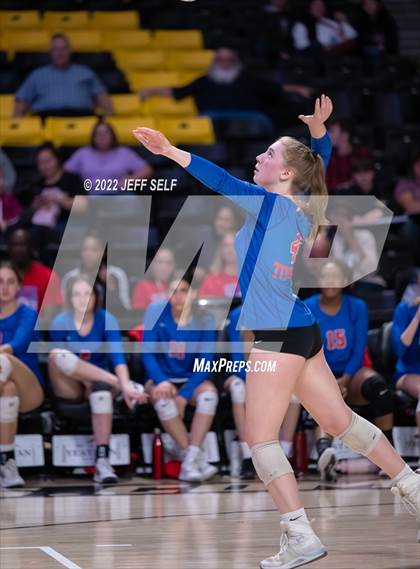 Thumbnail 2 in Charles J. Colgan vs. Alexandria City (VHSL Class 6 Final) photogallery.