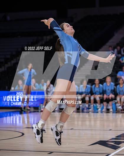 Thumbnail 3 in Charles J. Colgan vs. Alexandria City (VHSL Class 6 Final) photogallery.