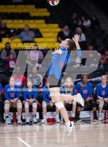 Thumbnail 3 in Charles J. Colgan vs. Alexandria City (VHSL Class 6 Final) photogallery.