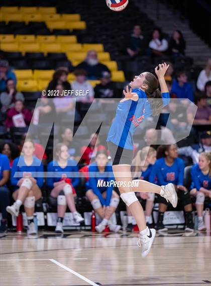 Thumbnail 3 in Charles J. Colgan vs. Alexandria City (VHSL Class 6 Final) photogallery.