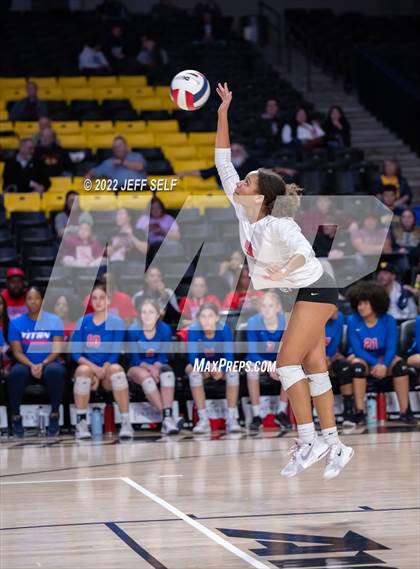 Thumbnail 1 in Charles J. Colgan vs. Alexandria City (VHSL Class 6 Final) photogallery.