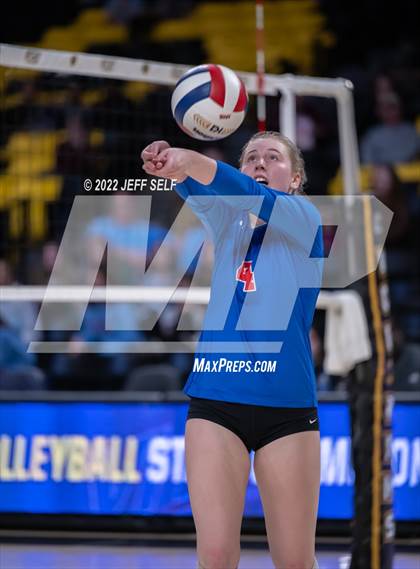 Thumbnail 3 in Charles J. Colgan vs. Alexandria City (VHSL Class 6 Final) photogallery.