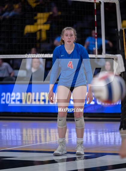 Thumbnail 2 in Charles J. Colgan vs. Alexandria City (VHSL Class 6 Final) photogallery.