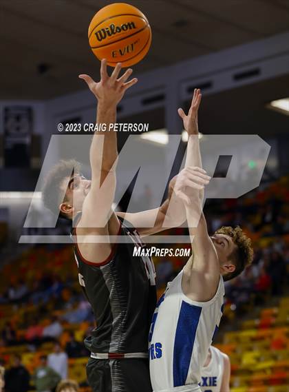 Thumbnail 2 in Dixie vs. Layton Christian Academy (UHSAA 4A Semifinal) photogallery.