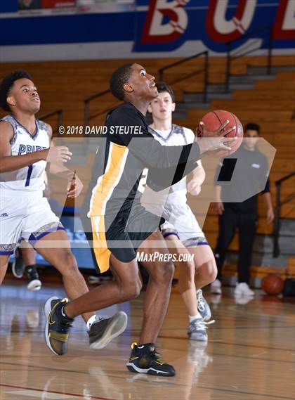 Thumbnail 2 in Rio Linda vs. Bradshaw Christian (Folsom Bulldog Classic) photogallery.