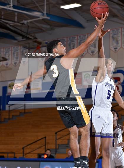 Thumbnail 2 in Rio Linda vs. Bradshaw Christian (Folsom Bulldog Classic) photogallery.