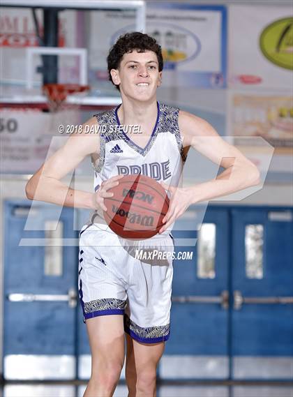 Thumbnail 3 in Rio Linda vs. Bradshaw Christian (Folsom Bulldog Classic) photogallery.