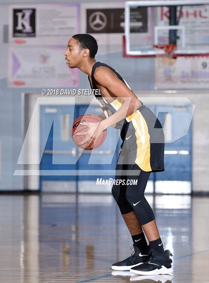 Thumbnail 2 in Rio Linda vs. Bradshaw Christian (Folsom Bulldog Classic) photogallery.