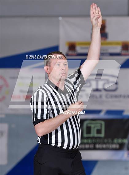 Thumbnail 2 in Rio Linda vs. Bradshaw Christian (Folsom Bulldog Classic) photogallery.