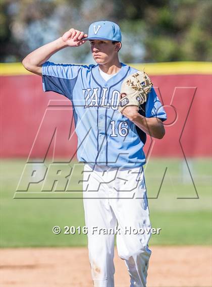 Thumbnail 2 in Valor Christian vs. Mira Mesa photogallery.