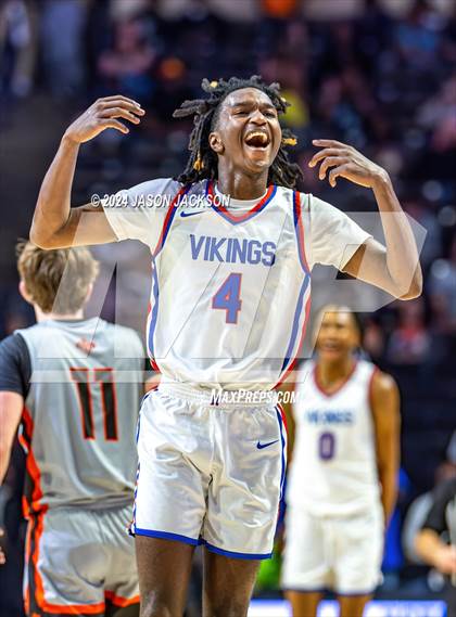 Thumbnail 2 in New Hanover @ North Mecklenburg (NCHSAA 4A Final) photogallery.