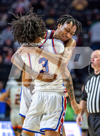 Thumbnail 2 in New Hanover @ North Mecklenburg (NCHSAA 4A Final) photogallery.