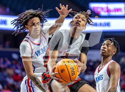 Thumbnail 1 in New Hanover @ North Mecklenburg (NCHSAA 4A Final) photogallery.