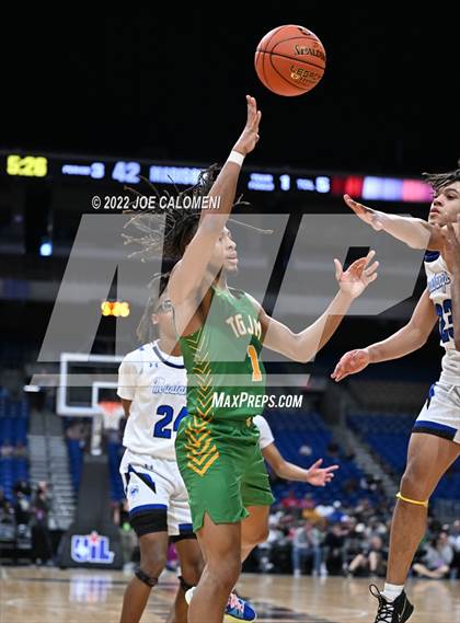 Thumbnail 3 in City View vs Madison (UIL 3A State Semifinal) photogallery.