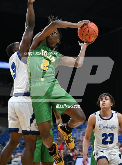 Thumbnail 2 in City View vs Madison (UIL 3A State Semifinal) photogallery.