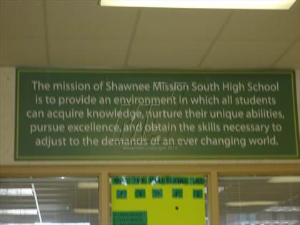 Thumbnail 3 in Shawnee Mission South TOC Ceremony photogallery.