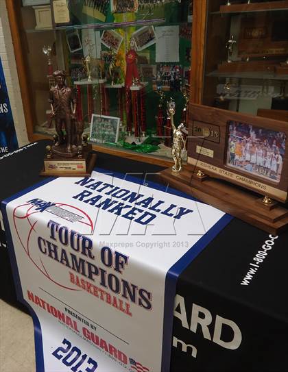 Thumbnail 1 in Shawnee Mission South TOC Ceremony photogallery.