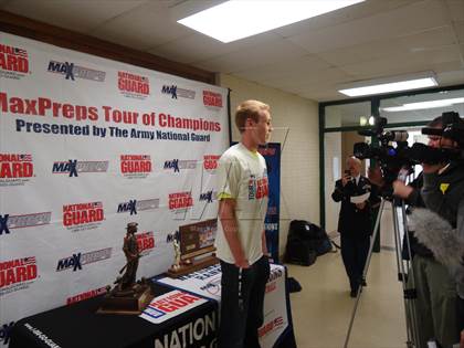 Thumbnail 3 in Shawnee Mission South TOC Ceremony photogallery.