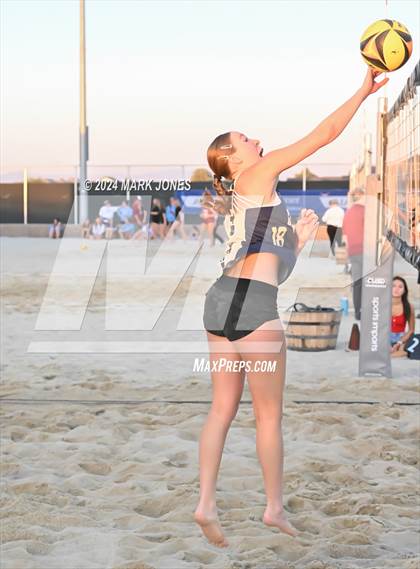 Thumbnail 2 in Casteel vs.  Mountain View, Mesa (AIA DI Pairs Round 1 Playoff) photogallery.