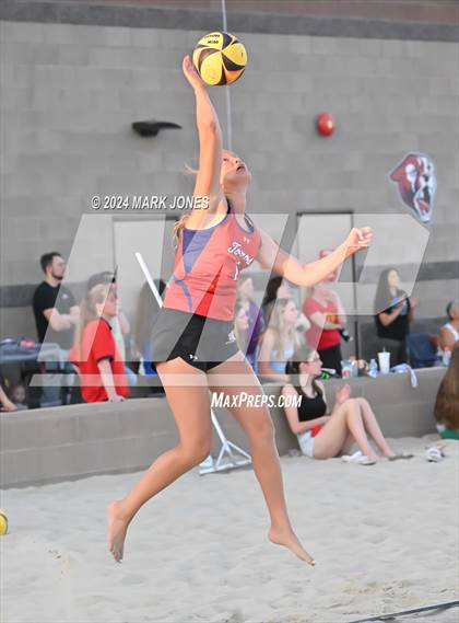 Thumbnail 2 in Casteel vs.  Mountain View, Mesa (AIA DI Pairs Round 1 Playoff) photogallery.