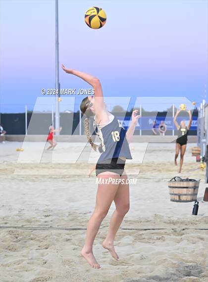 Thumbnail 1 in Casteel vs.  Mountain View, Mesa (AIA DI Pairs Round 1 Playoff) photogallery.