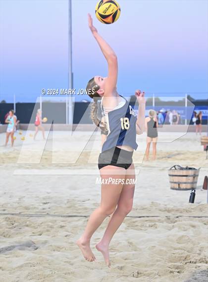 Thumbnail 1 in Casteel vs.  Mountain View, Mesa (AIA DI Pairs Round 1 Playoff) photogallery.