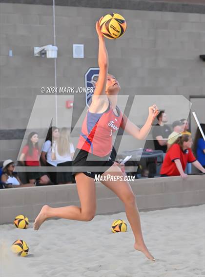 Thumbnail 2 in Casteel vs.  Mountain View, Mesa (AIA DI Pairs Round 1 Playoff) photogallery.