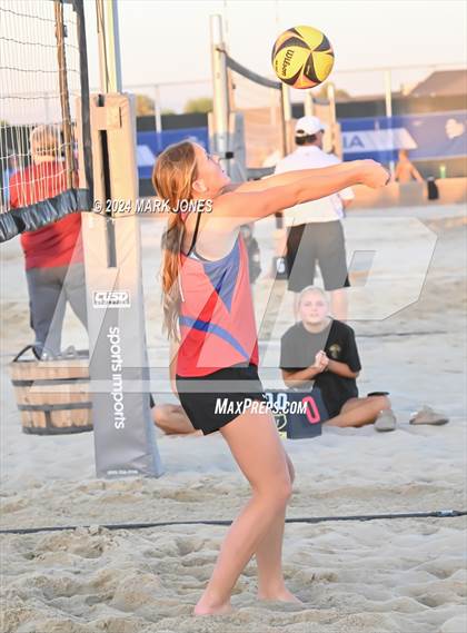 Thumbnail 3 in Casteel vs.  Mountain View, Mesa (AIA DI Pairs Round 1 Playoff) photogallery.