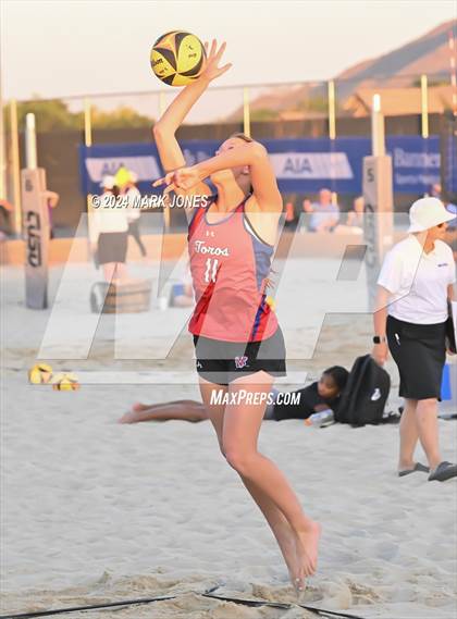 Thumbnail 1 in Casteel vs.  Mountain View, Mesa (AIA DI Pairs Round 1 Playoff) photogallery.