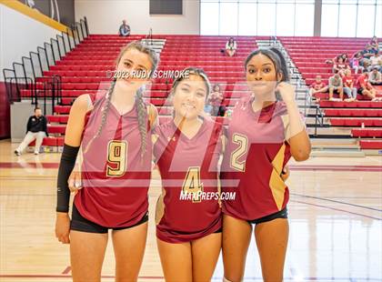 Thumbnail 2 in Mission Hills vs. San Pasqual (CIF SDS Division 3 Finals) photogallery.