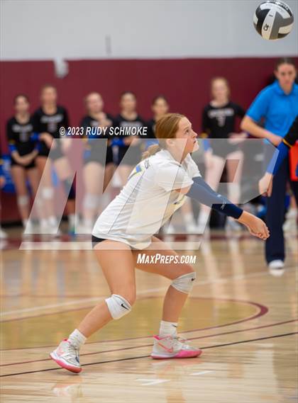 Thumbnail 3 in Mission Hills vs. San Pasqual (CIF SDS Division 3 Finals) photogallery.