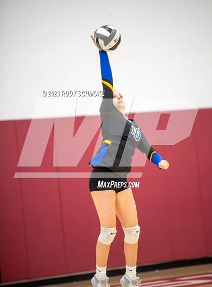 Thumbnail 2 in Mission Hills vs. San Pasqual (CIF SDS Division 3 Finals) photogallery.