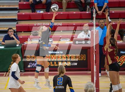 Thumbnail 2 in Mission Hills vs. San Pasqual (CIF SDS Division 3 Finals) photogallery.