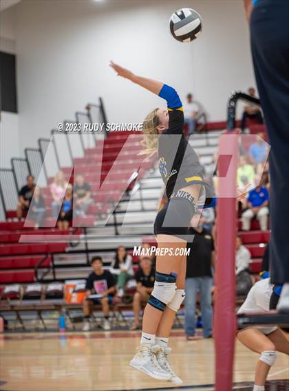 Thumbnail 1 in Mission Hills vs. San Pasqual (CIF SDS Division 3 Finals) photogallery.