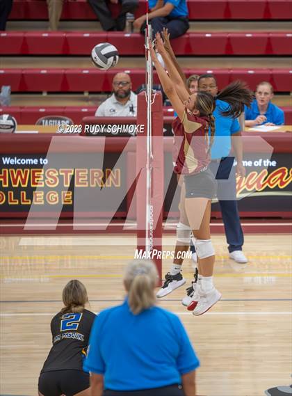 Thumbnail 2 in Mission Hills vs. San Pasqual (CIF SDS Division 3 Finals) photogallery.