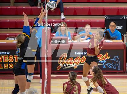 Thumbnail 1 in Mission Hills vs. San Pasqual (CIF SDS Division 3 Finals) photogallery.