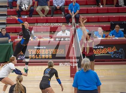 Thumbnail 1 in Mission Hills vs. San Pasqual (CIF SDS Division 3 Finals) photogallery.