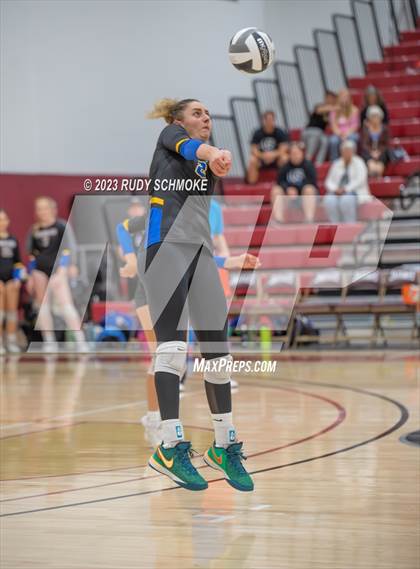 Thumbnail 2 in Mission Hills vs. San Pasqual (CIF SDS Division 3 Finals) photogallery.