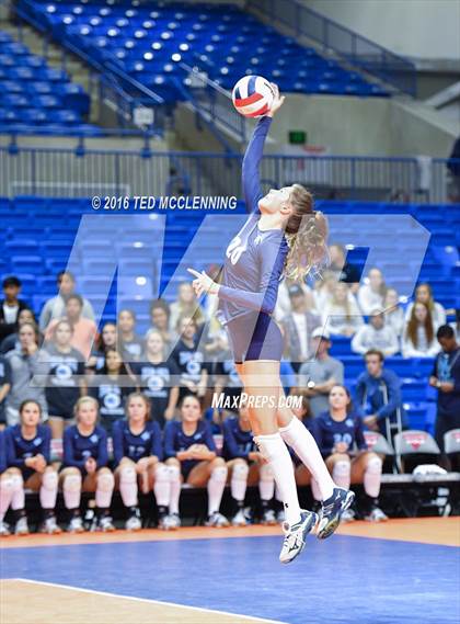 Thumbnail 1 in Har-Ber vs Fayetteville (AHSAA 7A Final) photogallery.