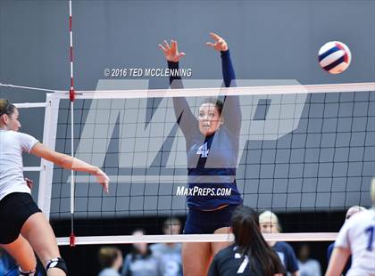 Thumbnail 3 in Har-Ber vs Fayetteville (AHSAA 7A Final) photogallery.