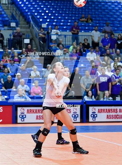 Thumbnail 3 in Har-Ber vs Fayetteville (AHSAA 7A Final) photogallery.